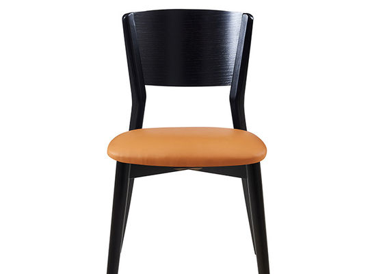 Bois de mode et tapissé dinant le restaurant de chaises moderne