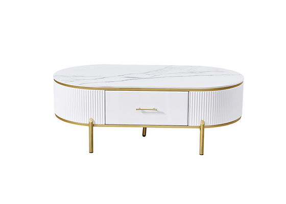 Plat en pierre marbré assortissant le support de TV et l'ensemble de table basse