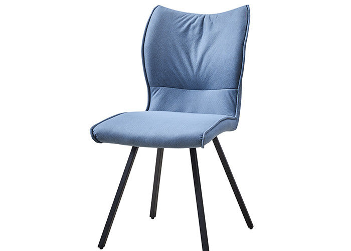 taille de 90cm dinant des chaises avec les sièges capitonnés