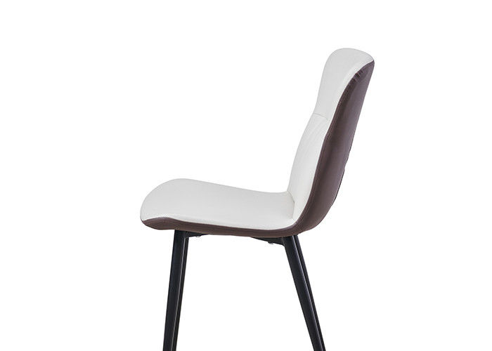Métal à la mode dinant des chaises avec les sièges tapissés