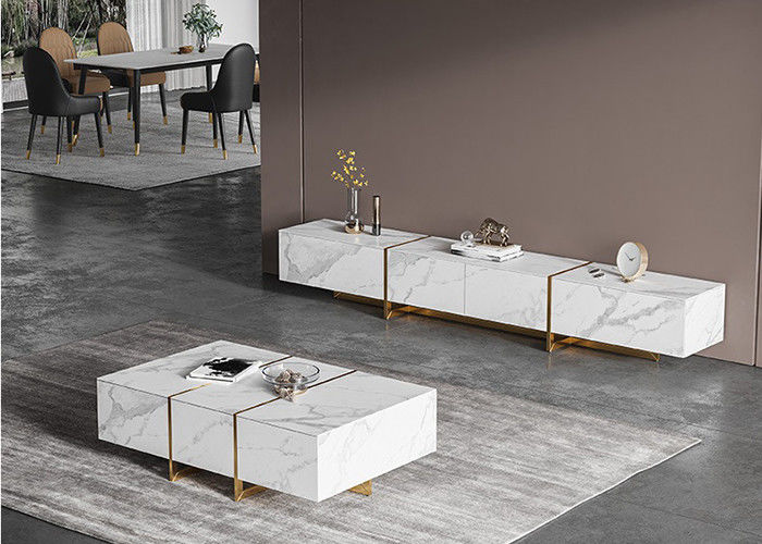 Table basse assortie d'unité moderne en bois du salon TV