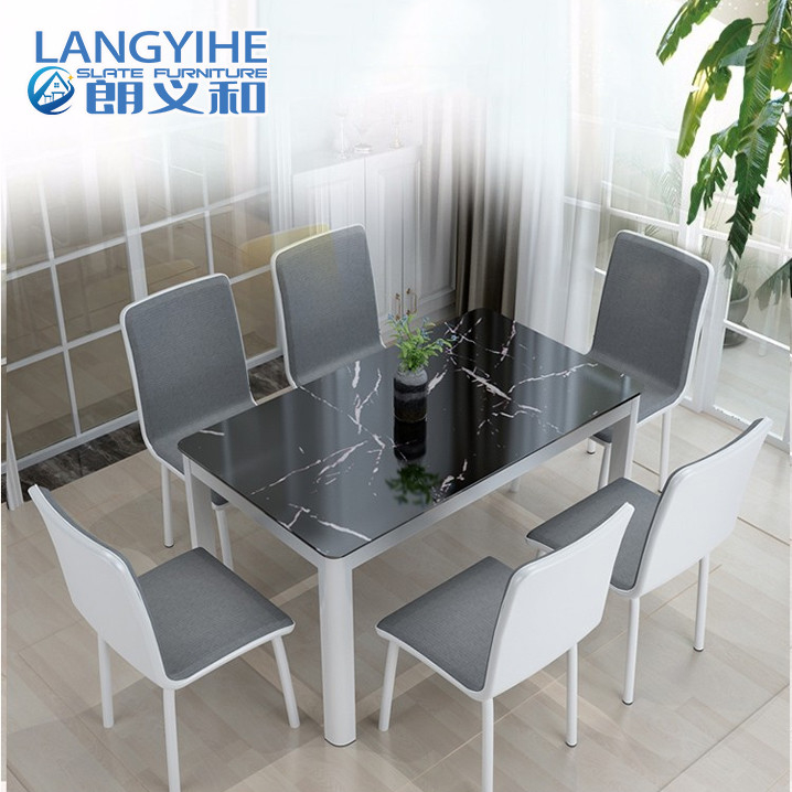 Combinaison marbrée nordique de table de salle à manger et de chaise de verre trempé